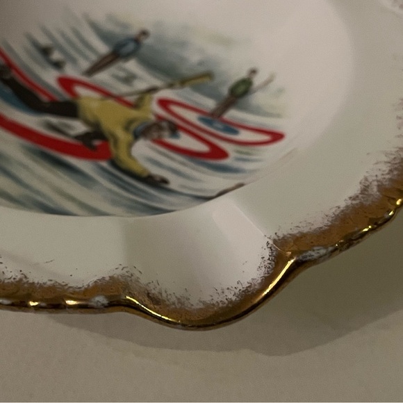 Royal Albert Bone China Curling Ashtray - Great Piece! - Picture 4 of 6